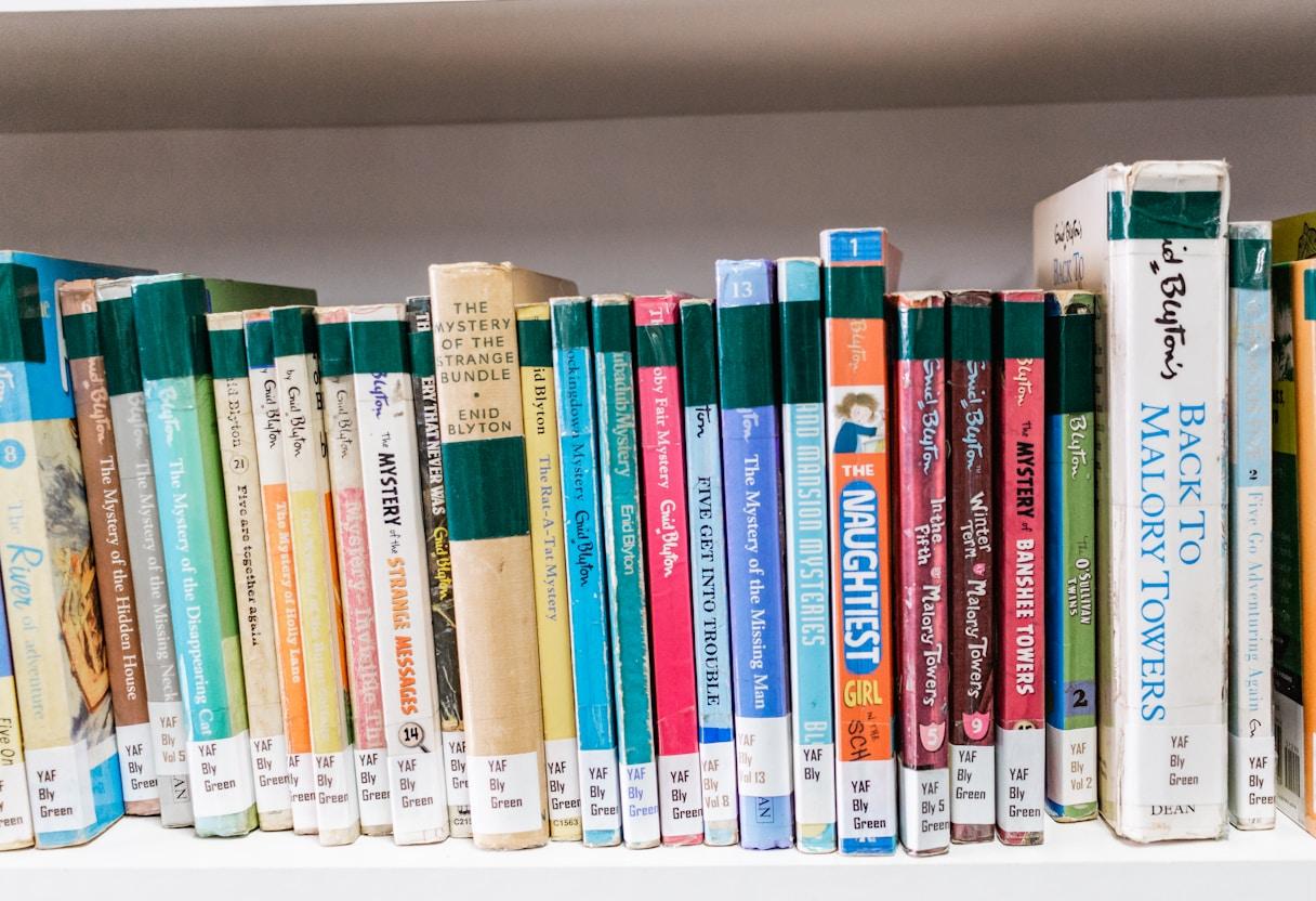 Comparing AI Master's Programs: Curriculum and Specializations in Belgium