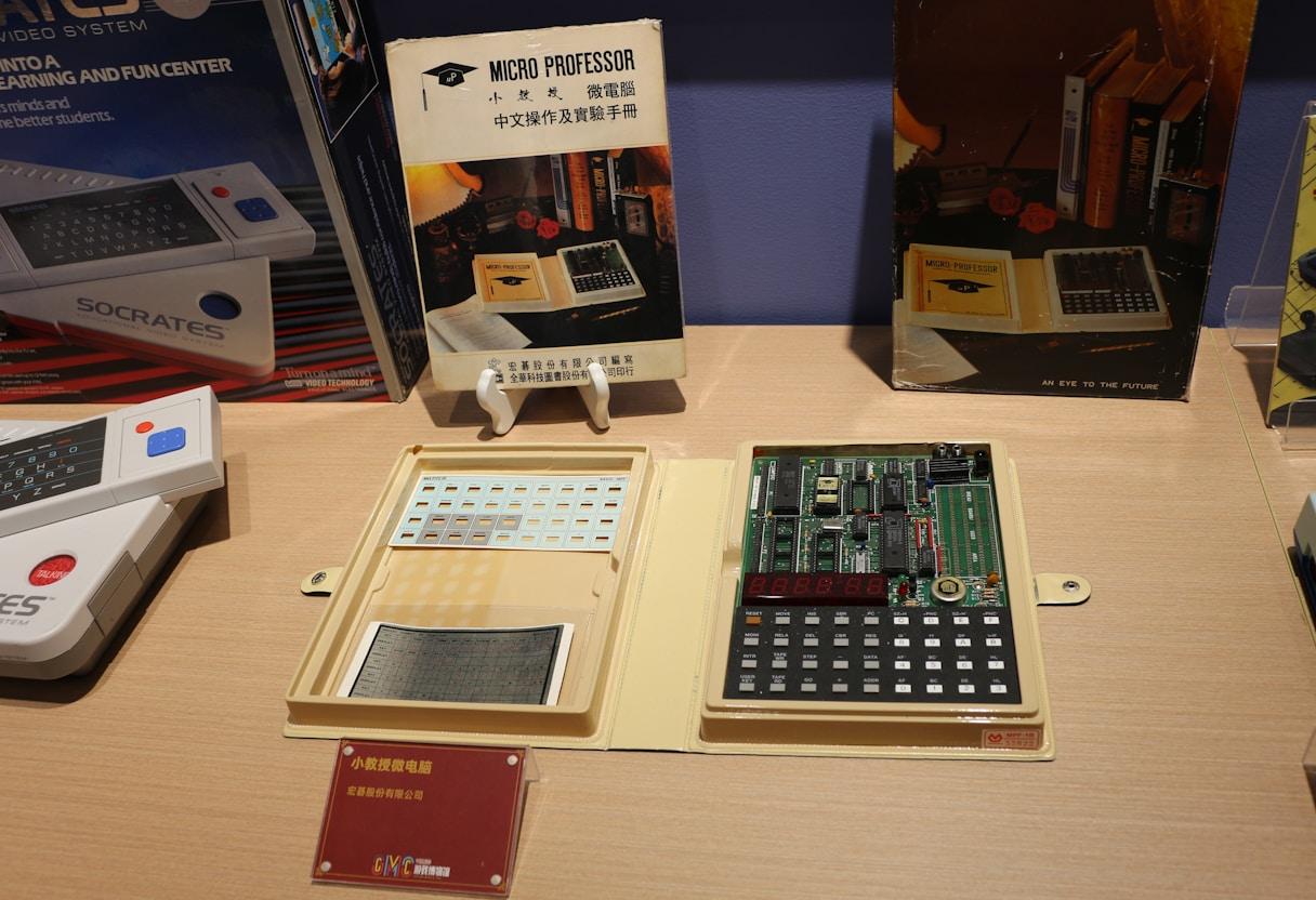 Side by side comparison of consumer virtual assistant and enterprise AI architecture