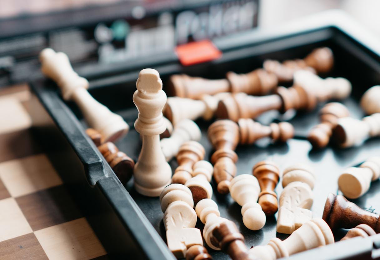 Challenges of AI adoption including data quality, integration, change, and ethics