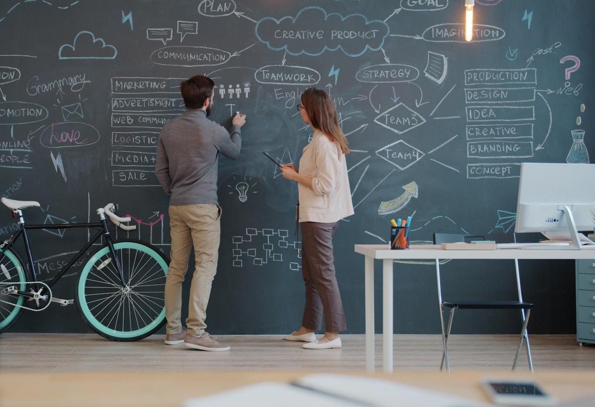 B2B organization developing stepwise roadmap for AI marketing implementation and team training